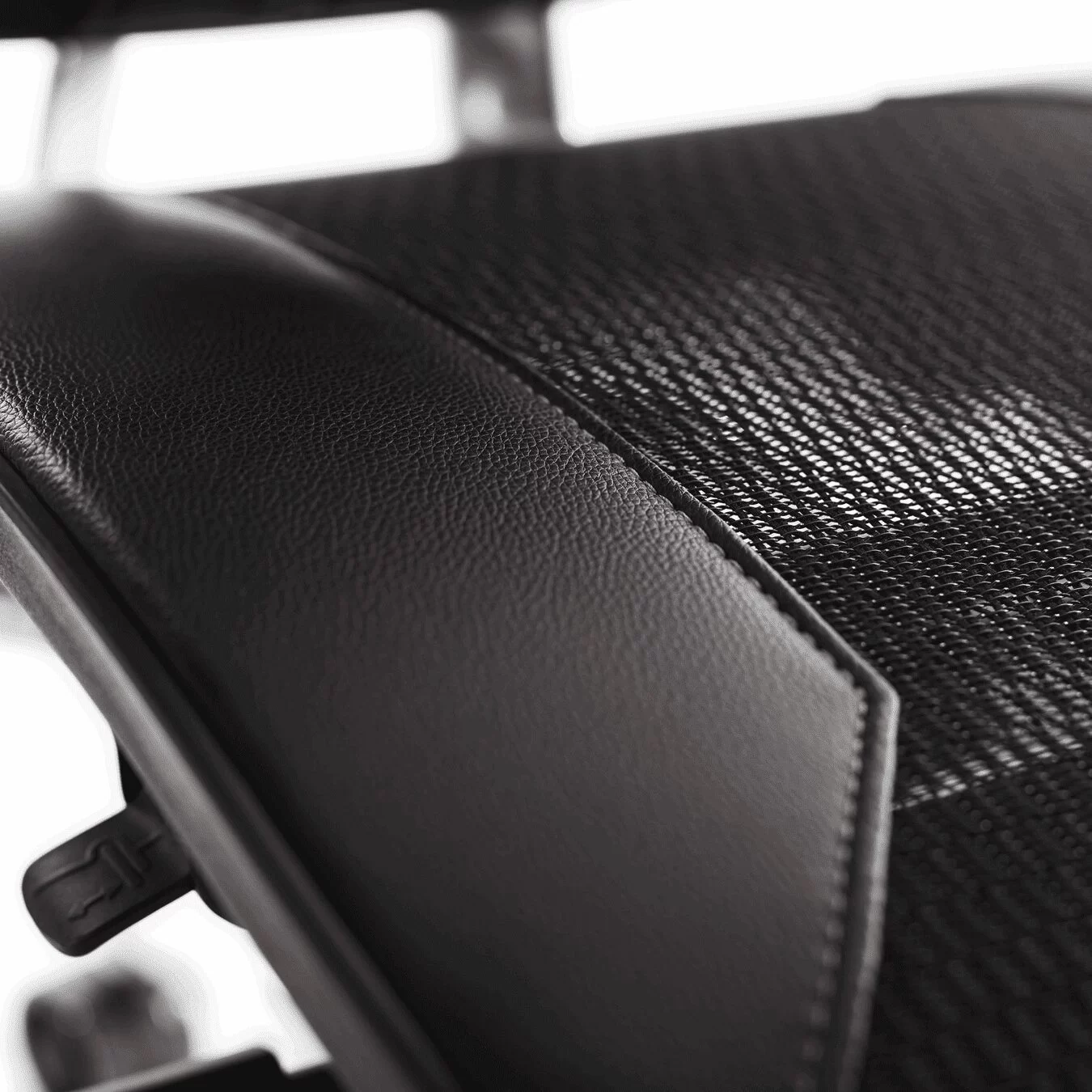 Cooler Master ERGO L Ergonomic Chair (CMI-GCEL-2019) - Black, 3D Cast Aluminium frame, 2D Aluminium Armrest, Class 4 Gas Lift 20 Cooler Master ERGO L Ergonomic Chair (CMI-GCEL-2019) - Black, 3D Cast Aluminium frame, 2D Aluminium Armrest, Class 4 Gas Lift - Ảnh 20