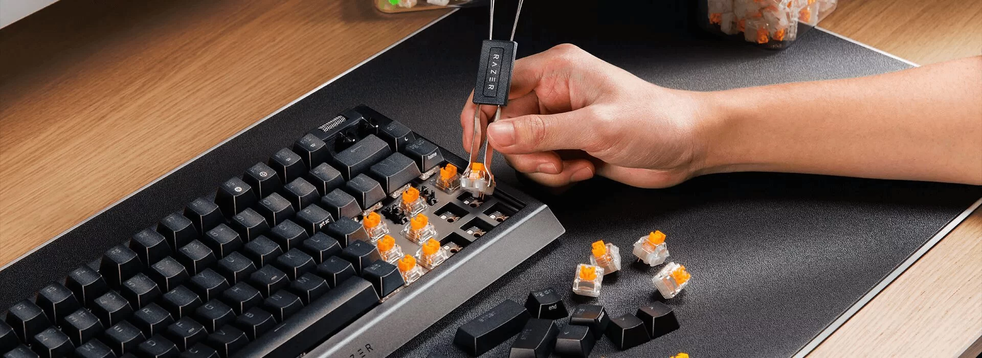 razer blackwidow v4 75 hot swappable design desktop