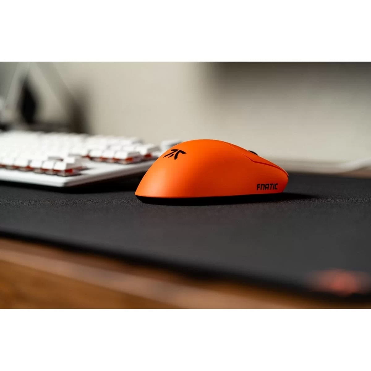 Lamzu Fnatic Gear x Lamzu Thorn 4K Special Edition Wireless Gaming Mouse - 52g, Wireless 4KHz. Chip MCUNordic 52840, Pixart 3395 (Đi kèm dongle 8KHz) 5 Lamzu Fnatic Gear x Lamzu Thorn 4K Special Edition Wireless Gaming Mouse - 52g, Wireless 4KHz. Chip MCUNordic 52840, Pixart 3395 (Đi kèm dongle 8KHz) - Ảnh 5