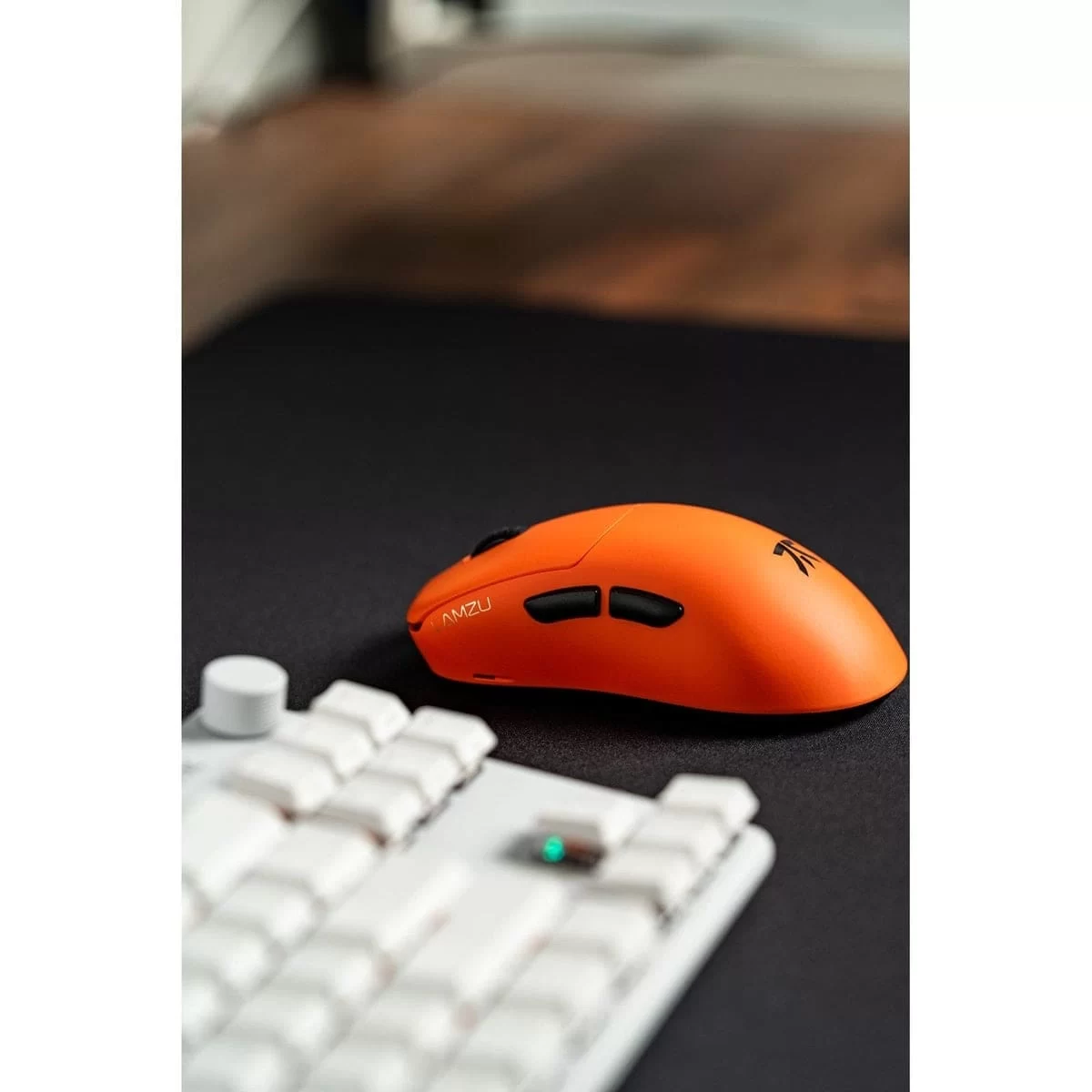 Lamzu Fnatic Gear x Lamzu Thorn 4K Special Edition Wireless Gaming Mouse - 52g, Wireless 4KHz. Chip MCUNordic 52840, Pixart 3395 (Đi kèm dongle 8KHz) 7 Lamzu Fnatic Gear x Lamzu Thorn 4K Special Edition Wireless Gaming Mouse - 52g, Wireless 4KHz. Chip MCUNordic 52840, Pixart 3395 (Đi kèm dongle 8KHz) - Ảnh 7