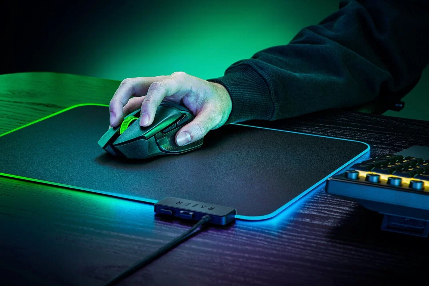 Razer Basilisk V3 X HyperSpeed slide 5