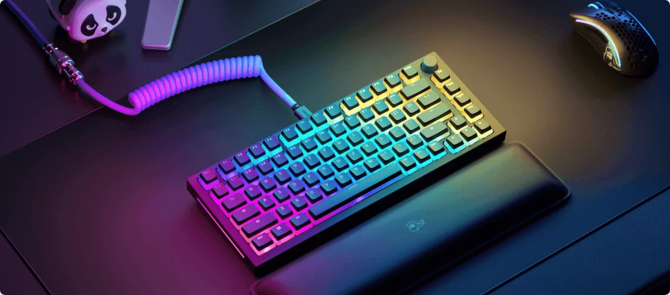 glorious keycaps aura v2 lifestyle black