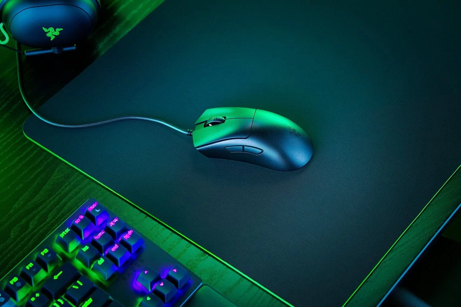 Razer DeathAdder V3 Ultra lightweight RZ01 04640100 R3M1 Slide 6