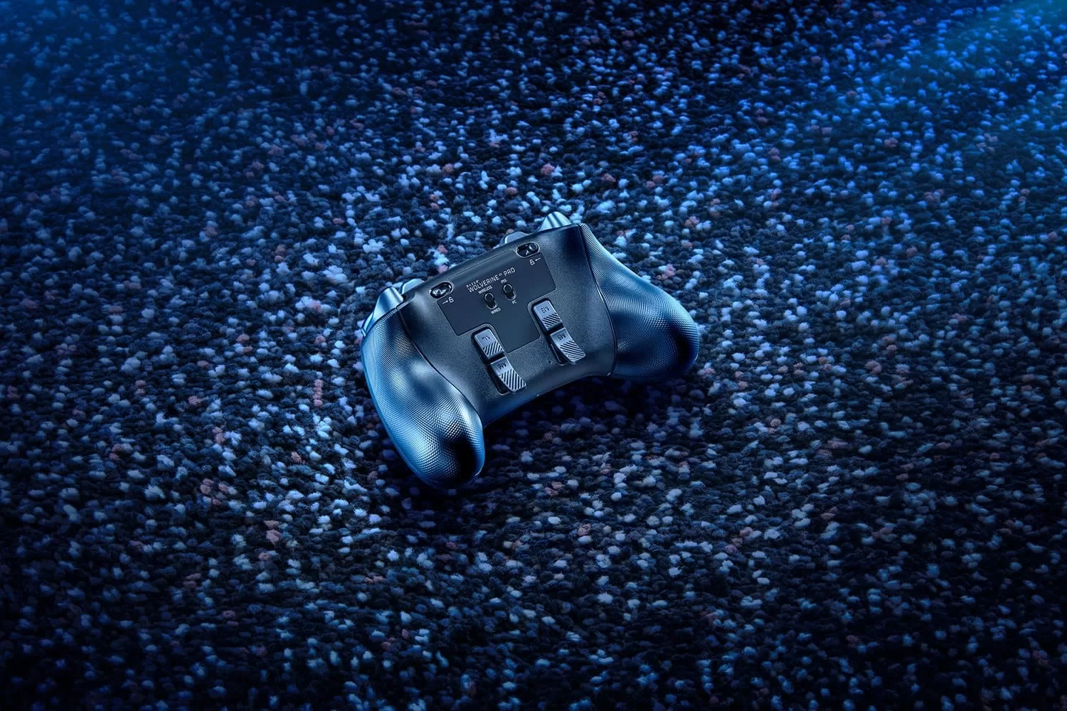 Razer Wolverine V2 Pro slide 1