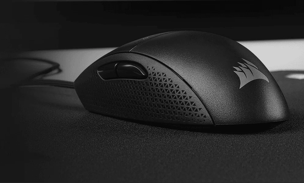 M55 WIRED LIGHTWEIGHT GAMING MOUSE mb 4
