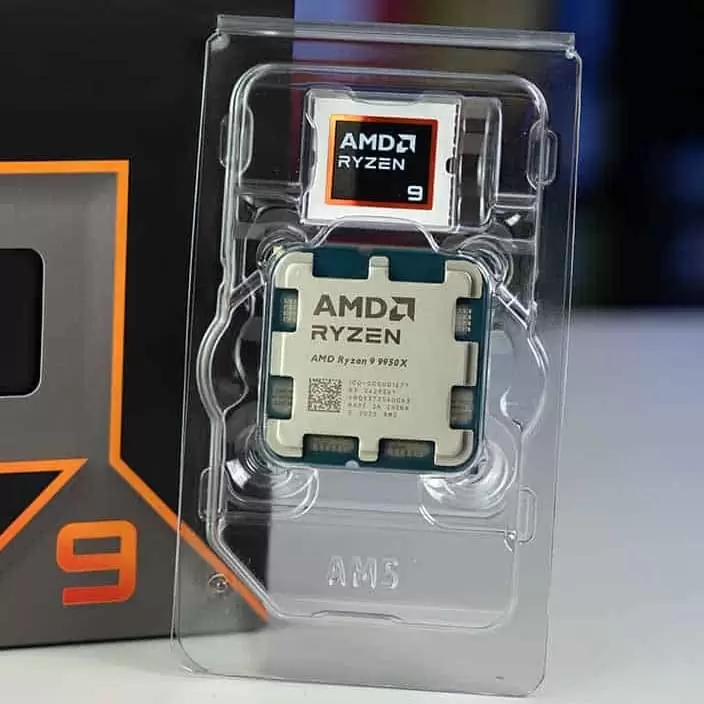 AMD Ryzen 9 9950X Processor (tray, chính hãng) - 16C32T, 4.3 GHz up to 5.7 GHz, 1360MB Cache, PCIe 5.0, AMD Radeon Graphics, Zen 5 Granite Ridge AM5, 170W TDP 3 AMD Ryzen 9 9950X Processor (tray, chính hãng) - 16C32T, 4.3 GHz up to 5.7 GHz, 1360MB Cache, PCIe 5.0, AMD Radeon Graphics, Zen 5 Granite Ridge AM5, 170W TDP - Ảnh 3