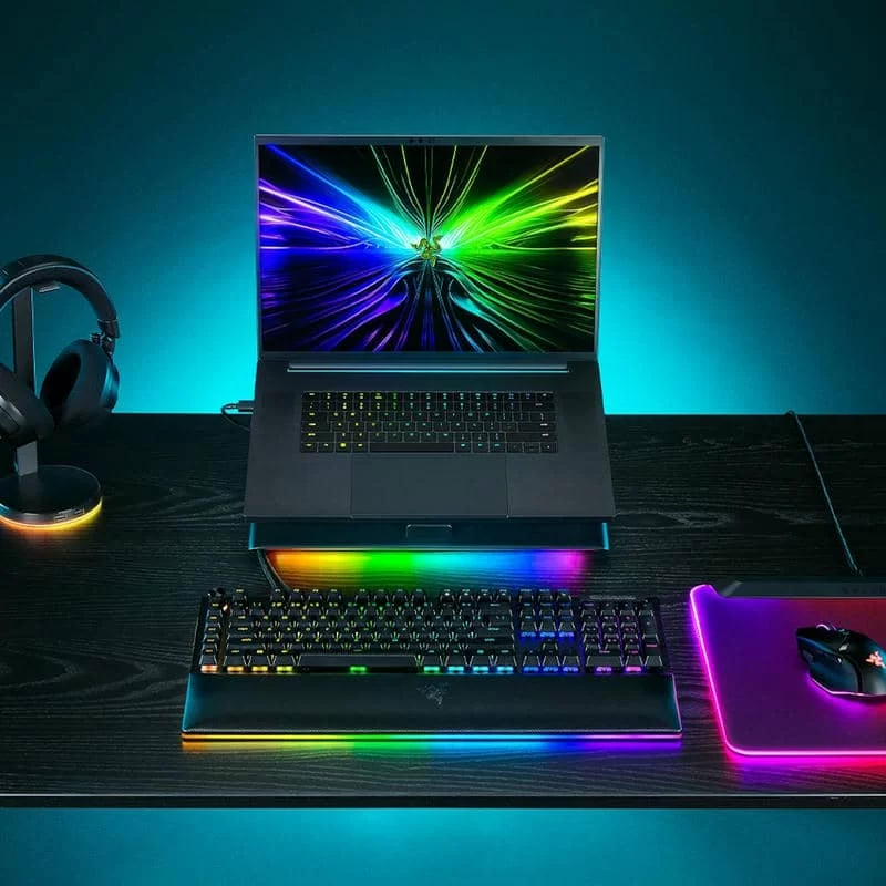 Razer Laptop Cooling Pad (RC21-02300100-R3GW) 4 Razer Laptop Cooling Pad (RC21-02300100-R3GW) - Ảnh 4