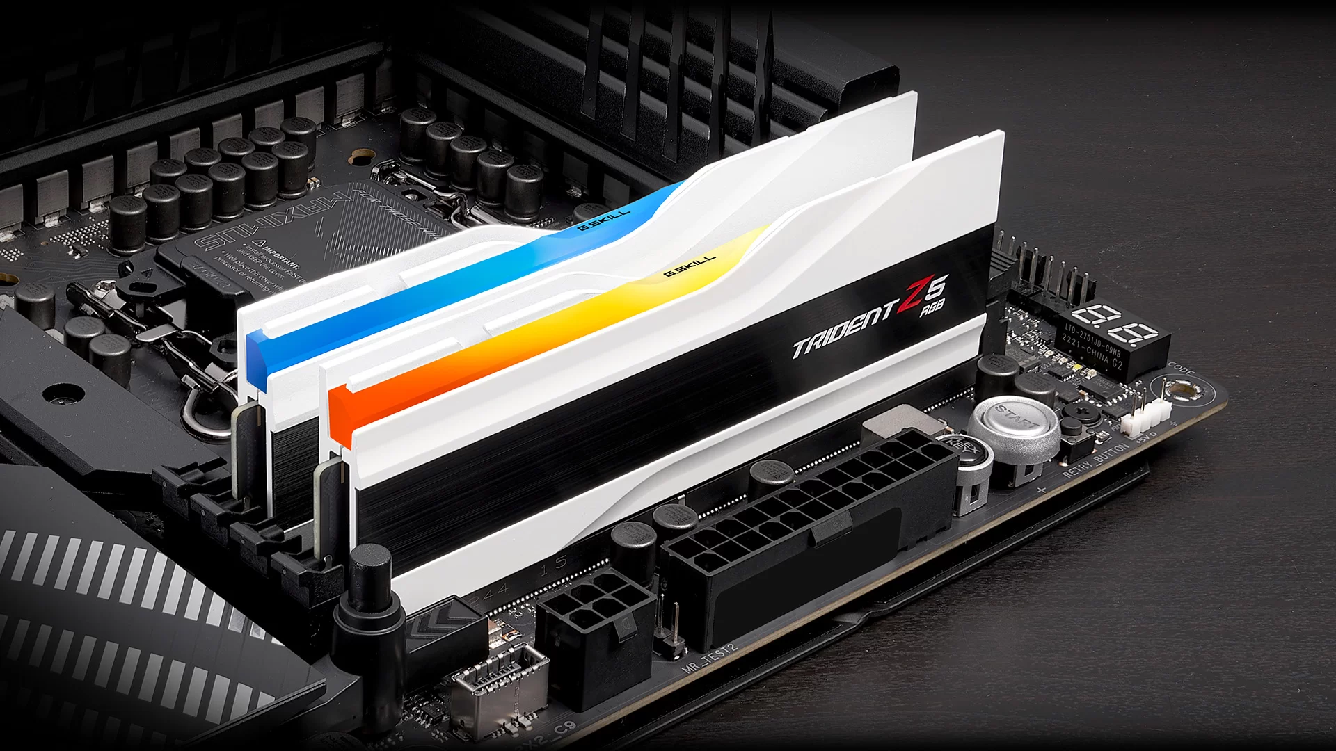 11 trident z5 rgb white banner mb
