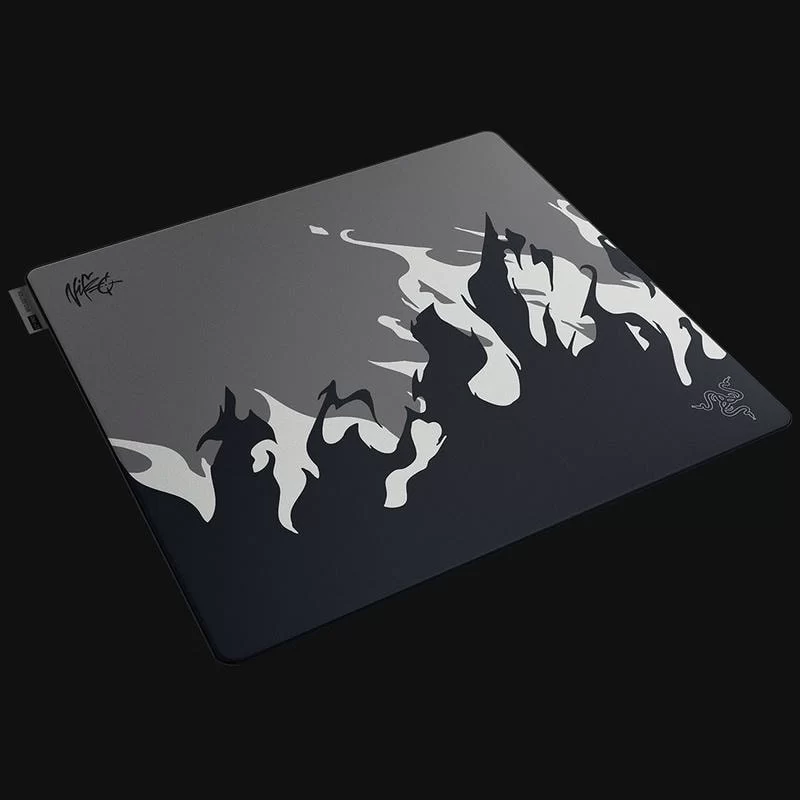 Razer Gigantus V2 Pro Nikko Edition Gaming Mouse Pad - Large (500 x 480 x 4mm), Cloth, Soft 6 Razer Gigantus V2 Pro Nikko Edition Gaming Mouse Pad - Large (500 x 480 x 4mm), Cloth, Soft - Ảnh 6