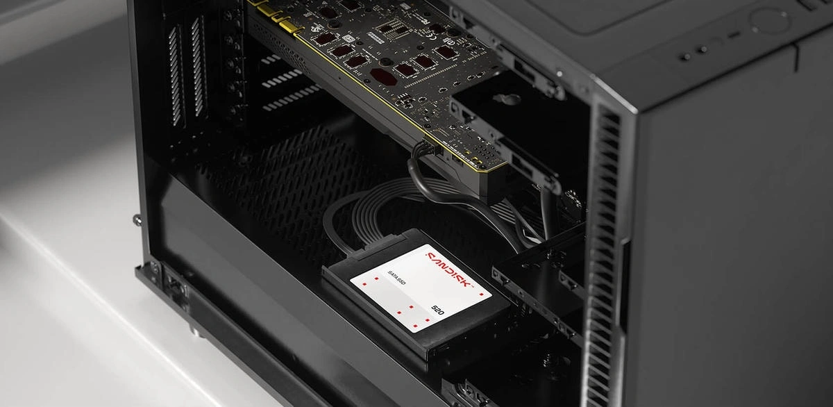 SANDISK 520 SATA 2TB SSD - SATA III, 2.5" Form Factor 7 Hiệu năng đọc 560MB/s ghi 530MB/s của SANDISK 520 SATA SSD 2TB